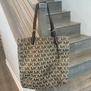 Michael Kors Shoulder Bag